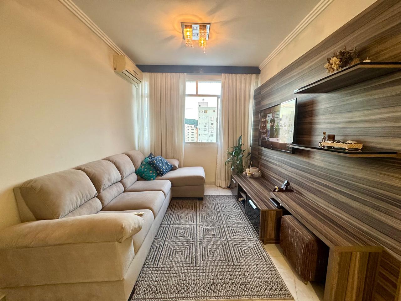 Imagem Apartamento com 2 Quartos à Venda, 59 m² em Centro - Florianópolis