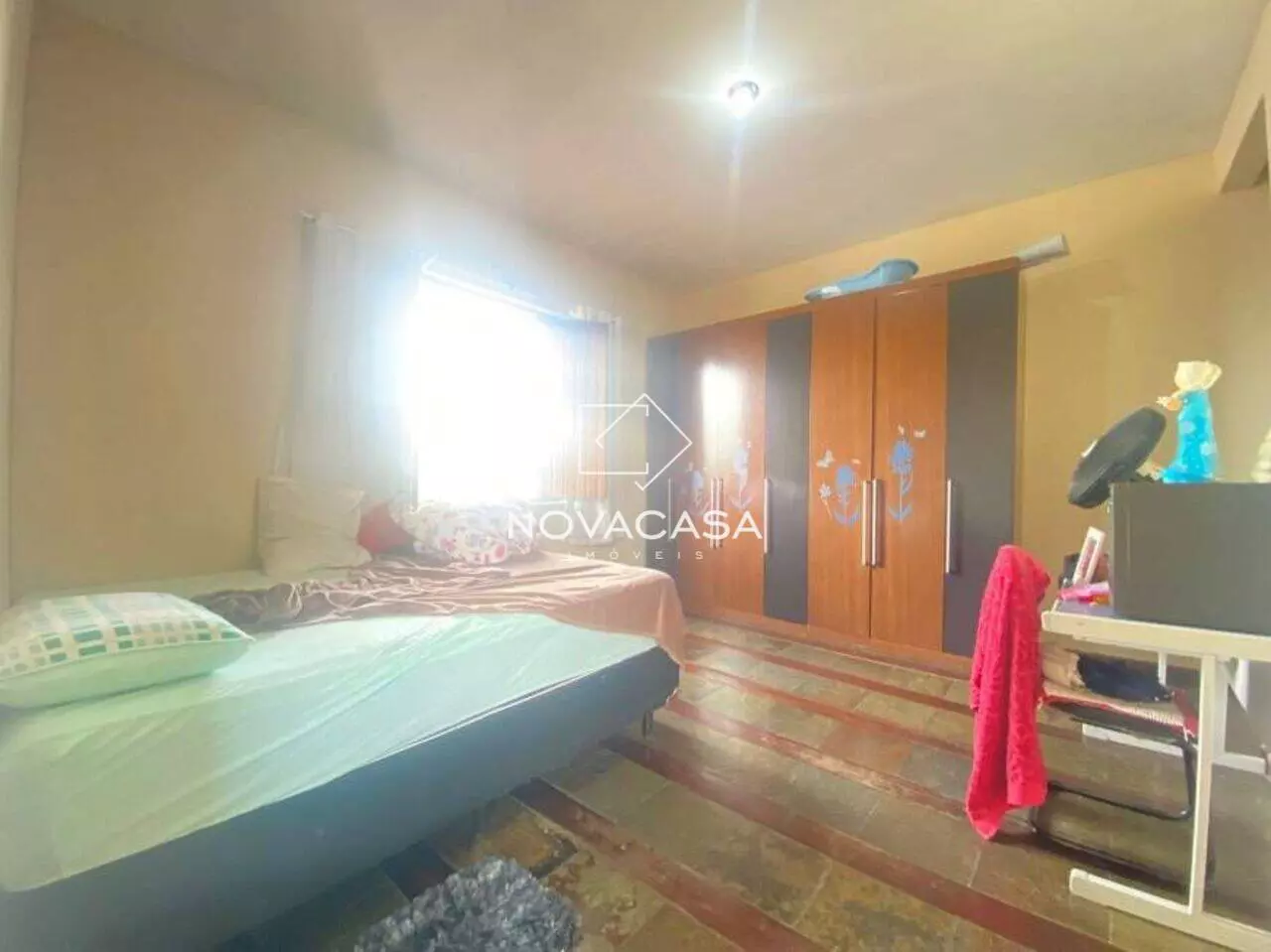 Imagem Casa com 4 Quartos à Venda, 222 m² em Planalto - Belo Horizonte