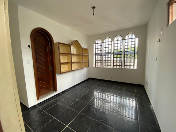 Imagem Casa com 4 Quartos à Venda, 240 m² em Umarizal - Belém Imagem Casa com 4 Quartos à Venda, 240 m² em Umarizal - Belém