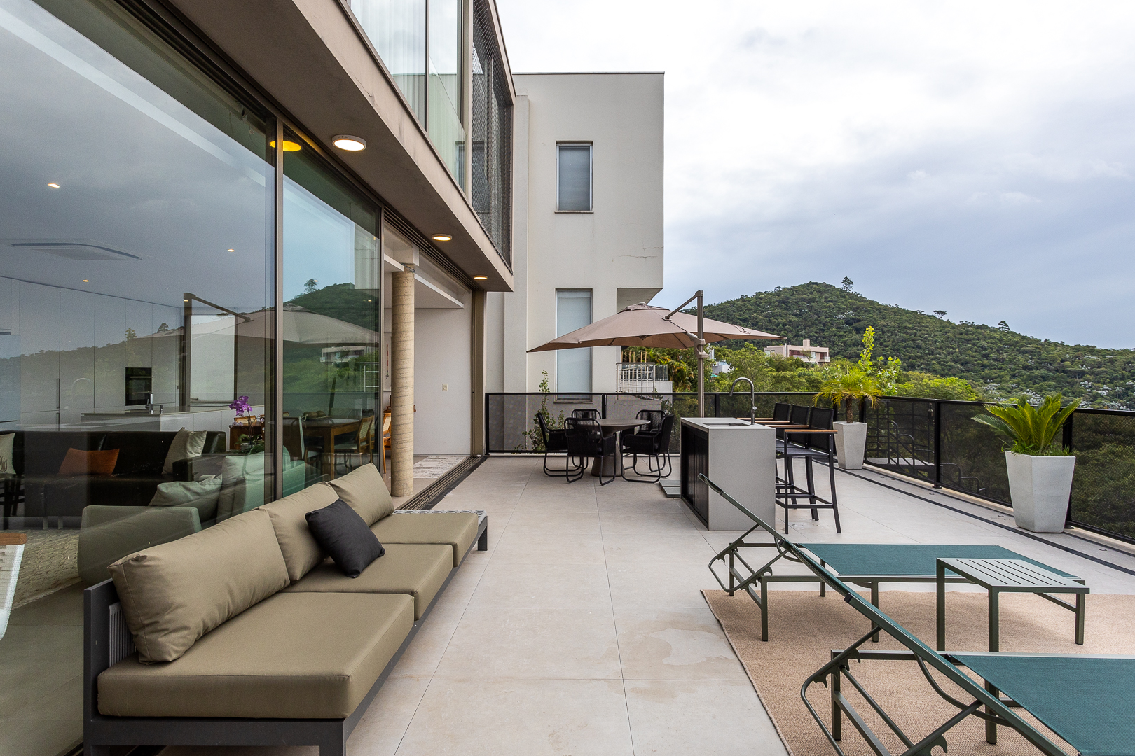 Imagem Casa de Condomínio com 4 Quartos à Venda, 303 m² em Alphaville - Santana de Parnaíba