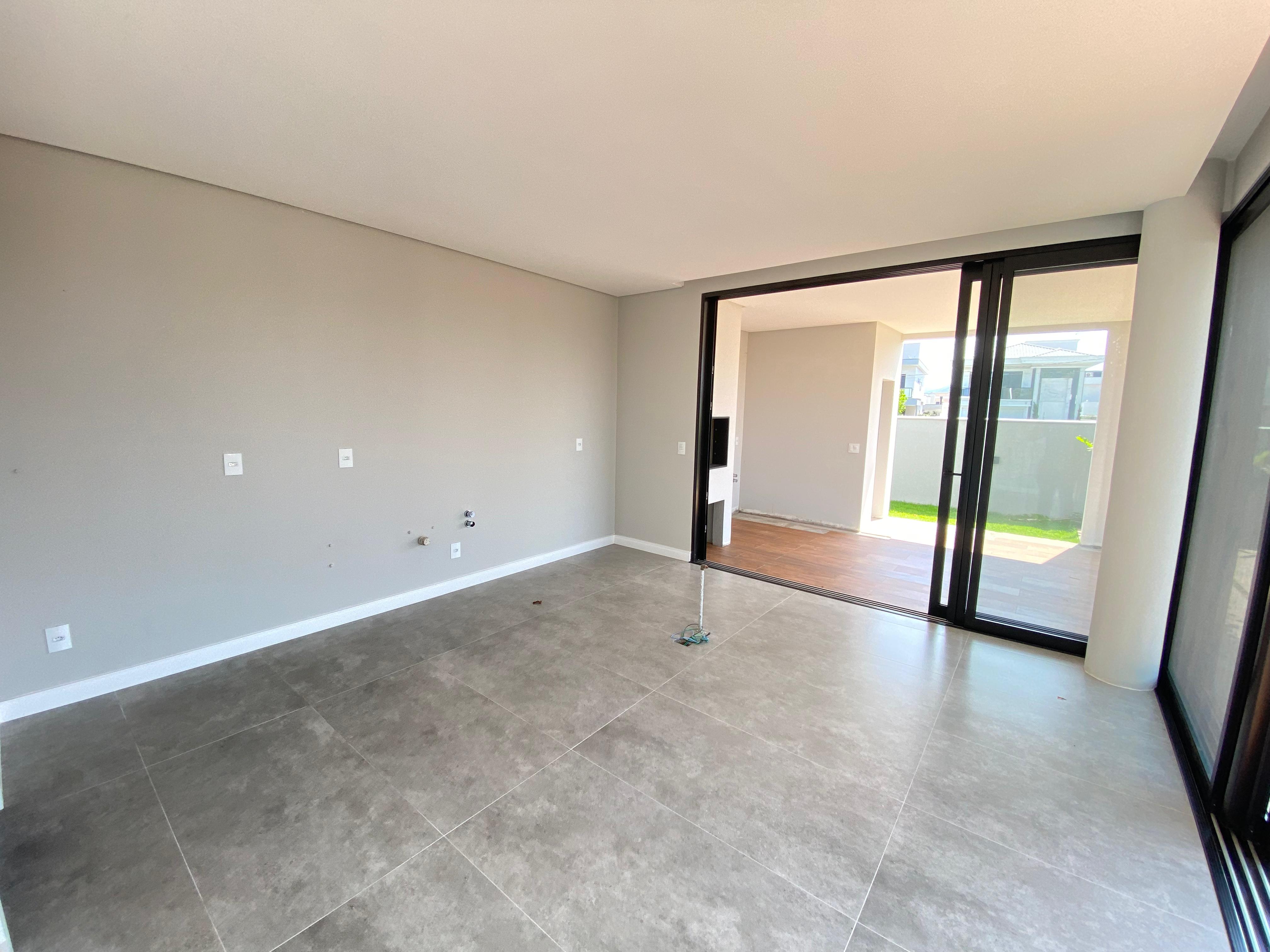 Imagem Casa com 4 Quartos à Venda, 370 m²em Santa Regina - Camboriú Imagem Casa com 4 Quartos à Venda, 370 m²em Santa Regina - Camboriú