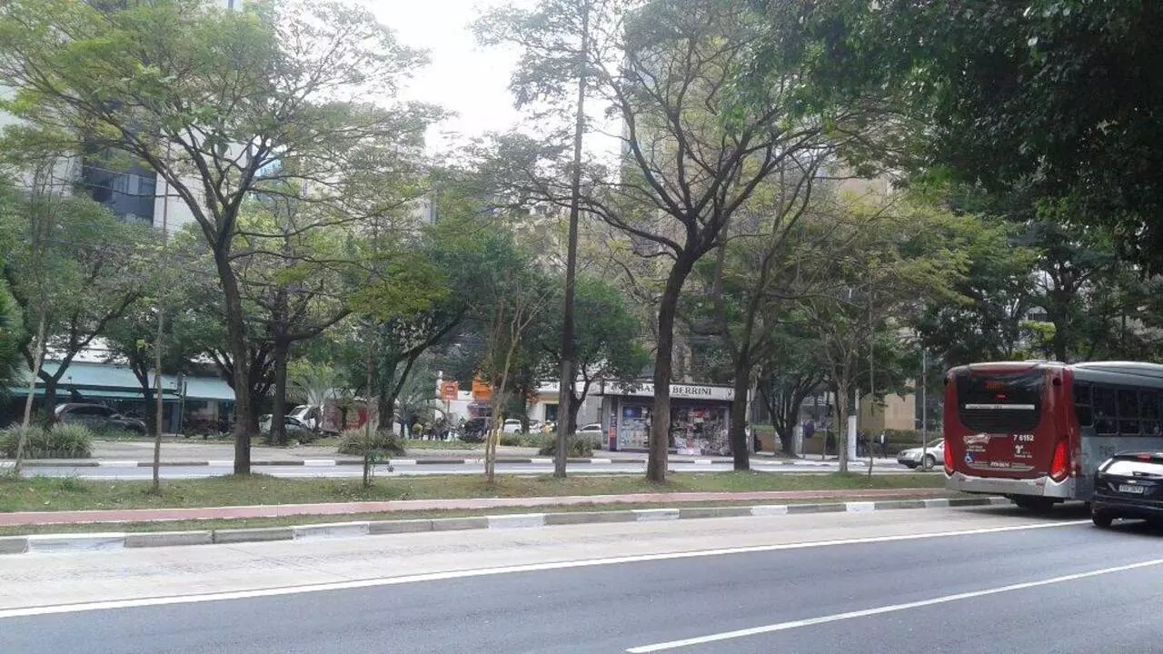 Imagem Sala Comercial à Venda ou Locação, 204 m²em Cidade Monções - São Paulo