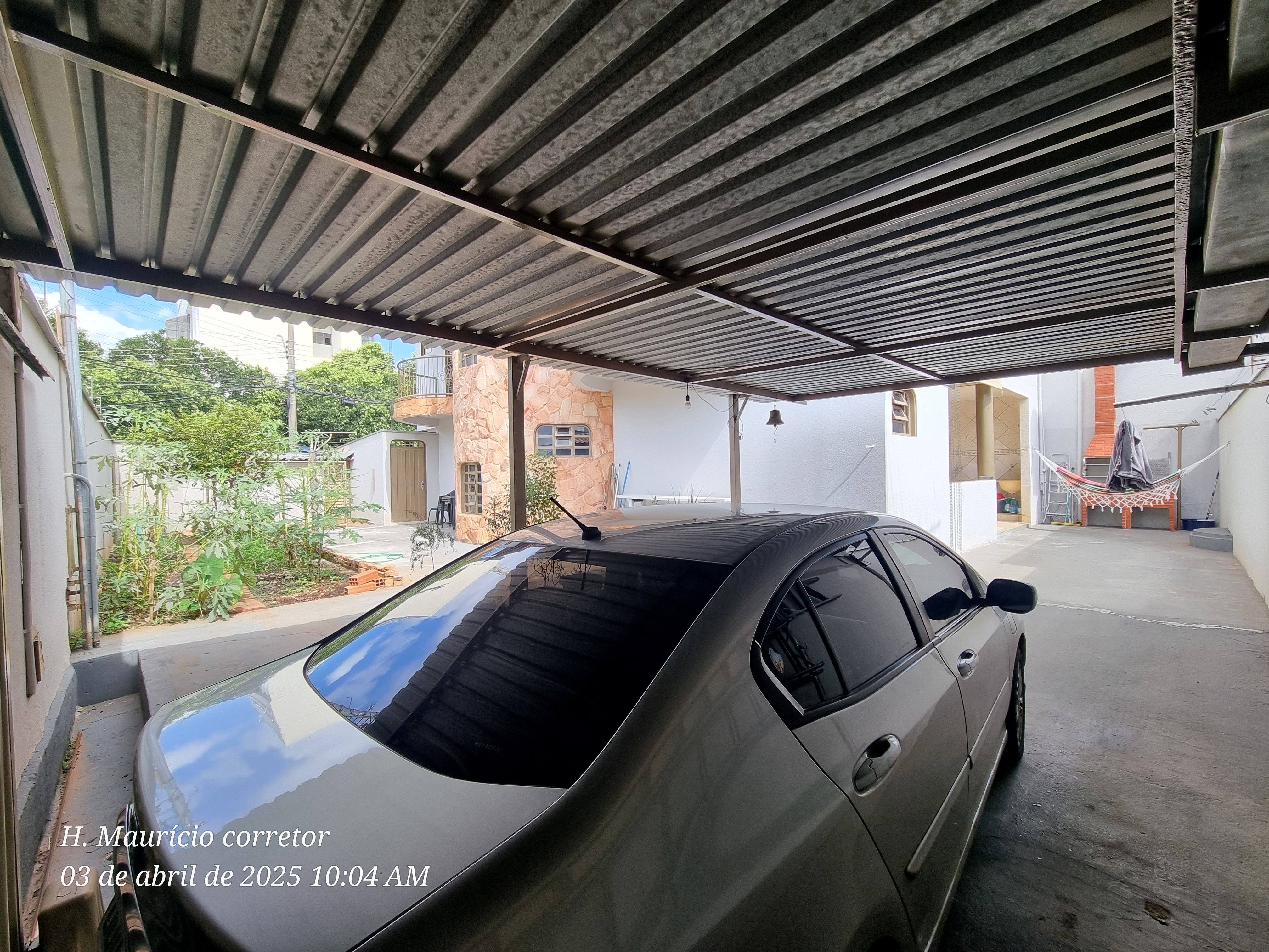 Imagem Sobrado com 4 Quartos à Venda, 250 m² em Setor Jaó - Goiânia Imagem Sobrado com 4 Quartos à Venda, 250 m² em Setor Jaó - Goiânia