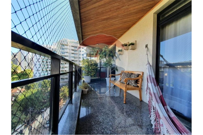 Imagem Apartamento com 3 Quartos à Venda, 215 m² em Santa Rosa - Niterói