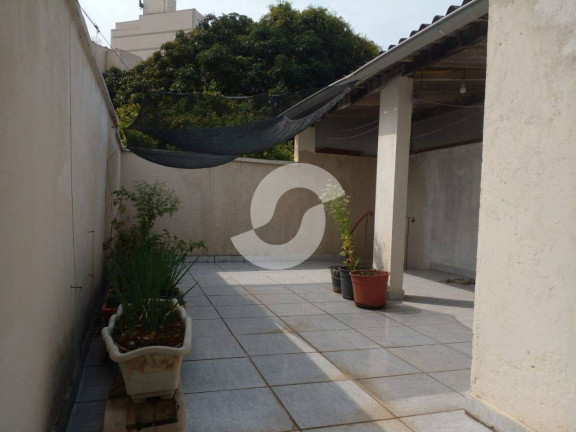 Imagem Casa com 4 Quartos à Venda,  em São Domingos - Niterói