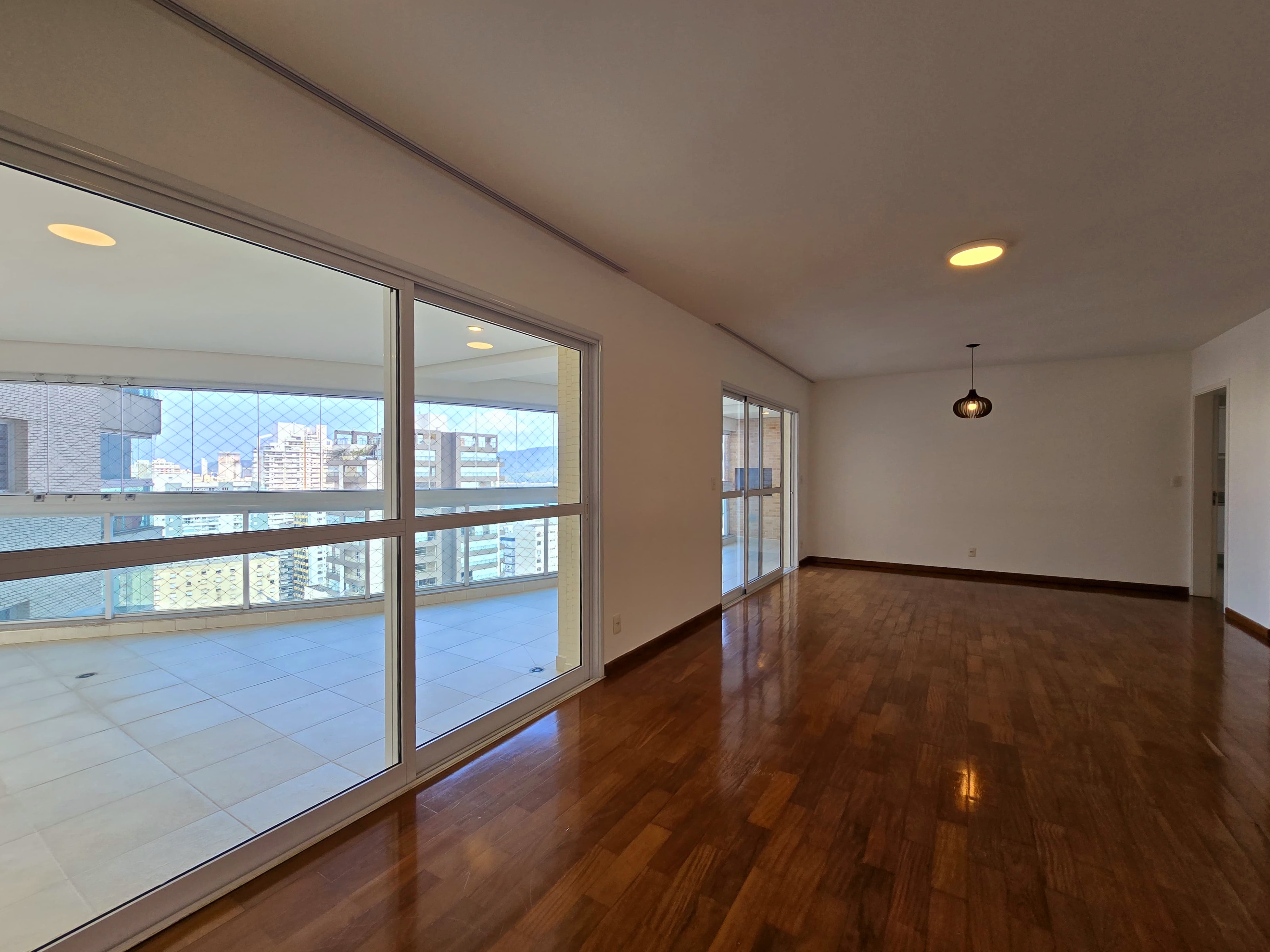 Imagem Apartamento com 4 Quartos à Venda, 204 m² em Boqueirão - Santos