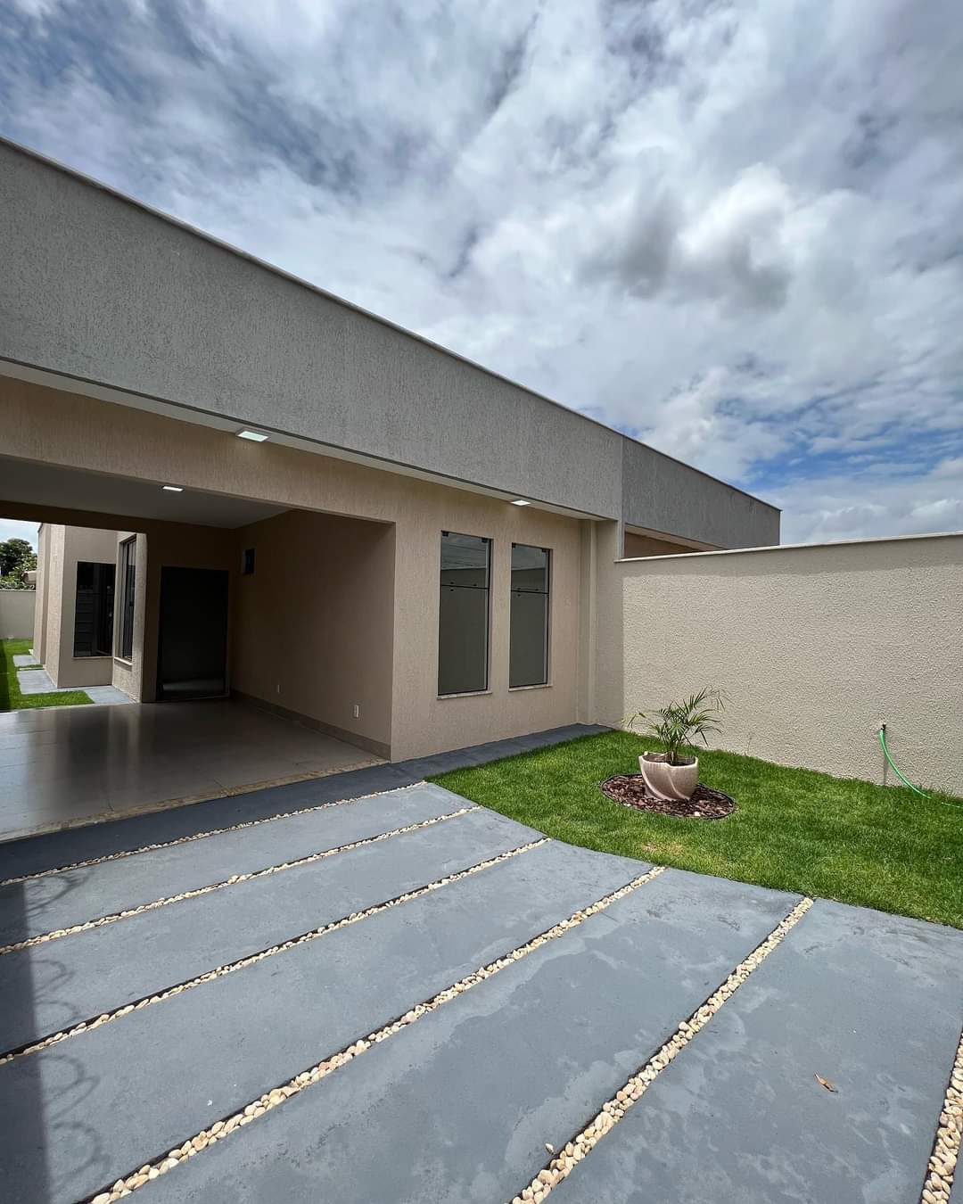 Imagem Casa com 3 Quartos à Venda, 119 m² em Jardim Riviera - Aparecida de Goiânia Imagem Casa com 3 Quartos à Venda, 119 m² em Jardim Riviera - Aparecida de Goiânia