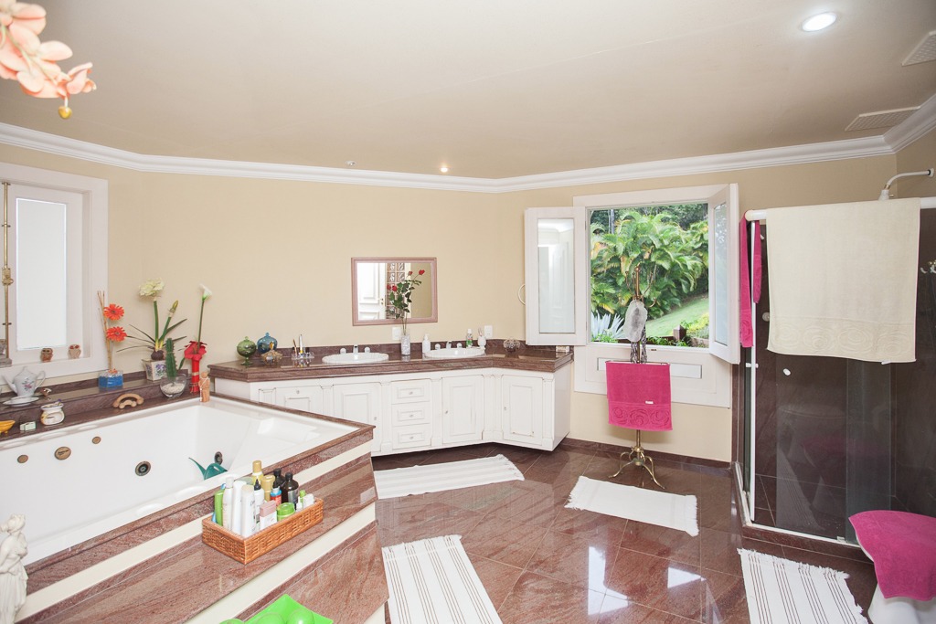 Imagem Casa de Condomínio com 9 Quartos à Venda, 520 m² em Itaipava - Petrópolis Imagem Casa de Condomínio com 9 Quartos à Venda, 520 m² em Itaipava - Petrópolis