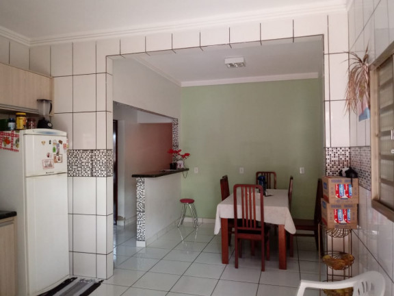 Imagem Casa com 3 Quartos à Venda, 210 m² em Parque Flamboyant - Goiânia Imagem Casa com 3 Quartos à Venda, 210 m² em Parque Flamboyant - Goiânia