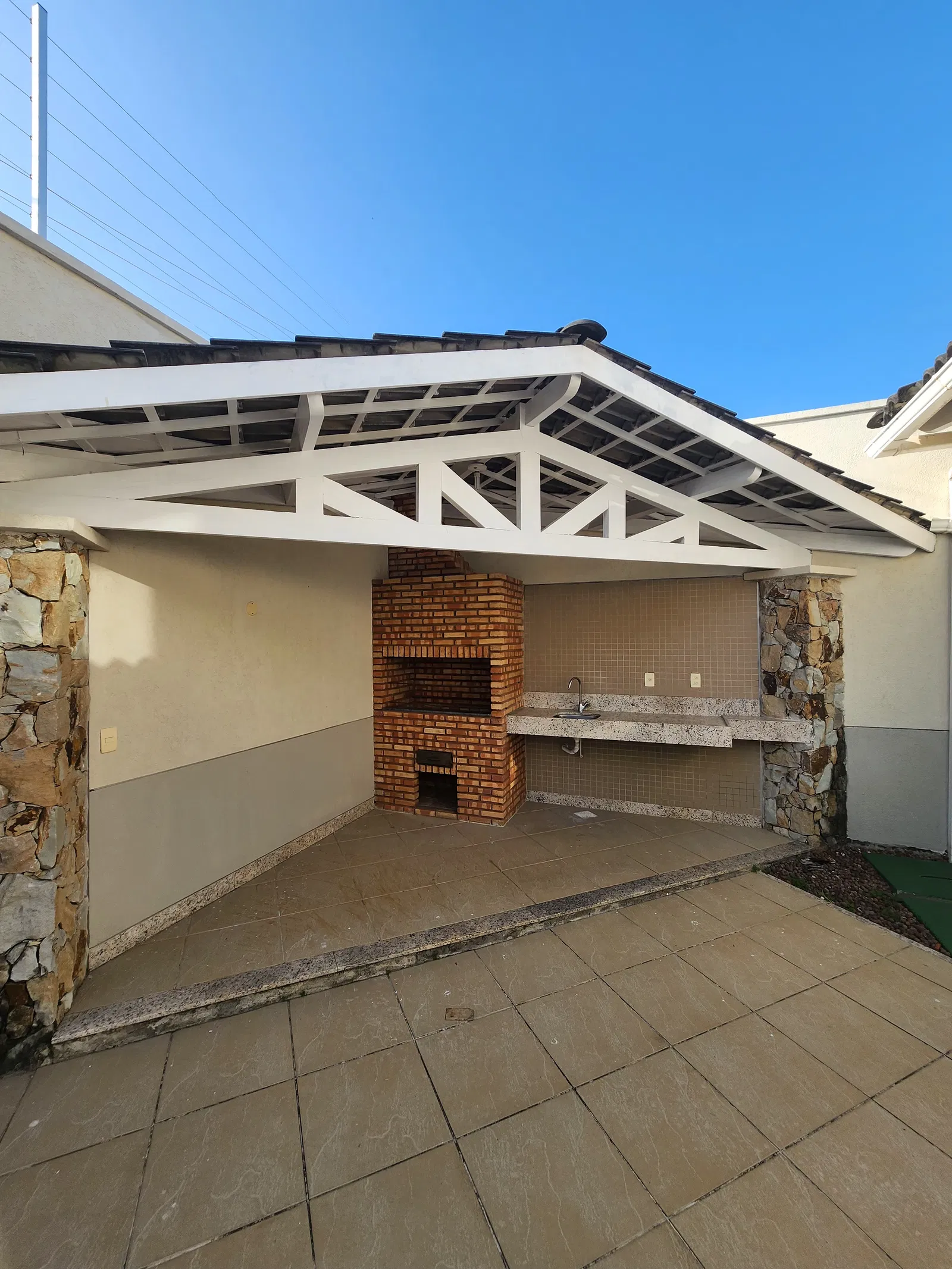 Imagem Casa de Condomínio com 3 Quartos à Venda, 277 m²em SAPIRANGA - FORTALEZA Imagem Casa de Condomínio com 3 Quartos à Venda, 277 m²em SAPIRANGA - FORTALEZA