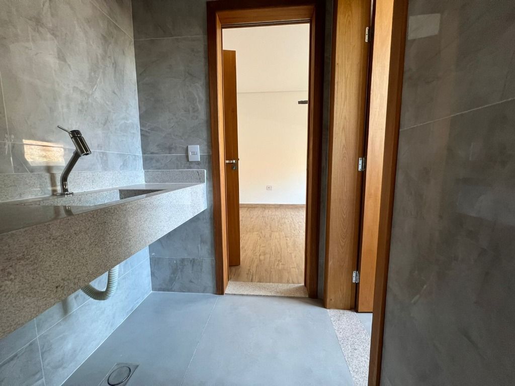 Imagem Casa de Condomínio com 4 Quartos à Venda, 200 m² em - Imagem Casa de Condomínio com 4 Quartos à Venda, 200 m² em -