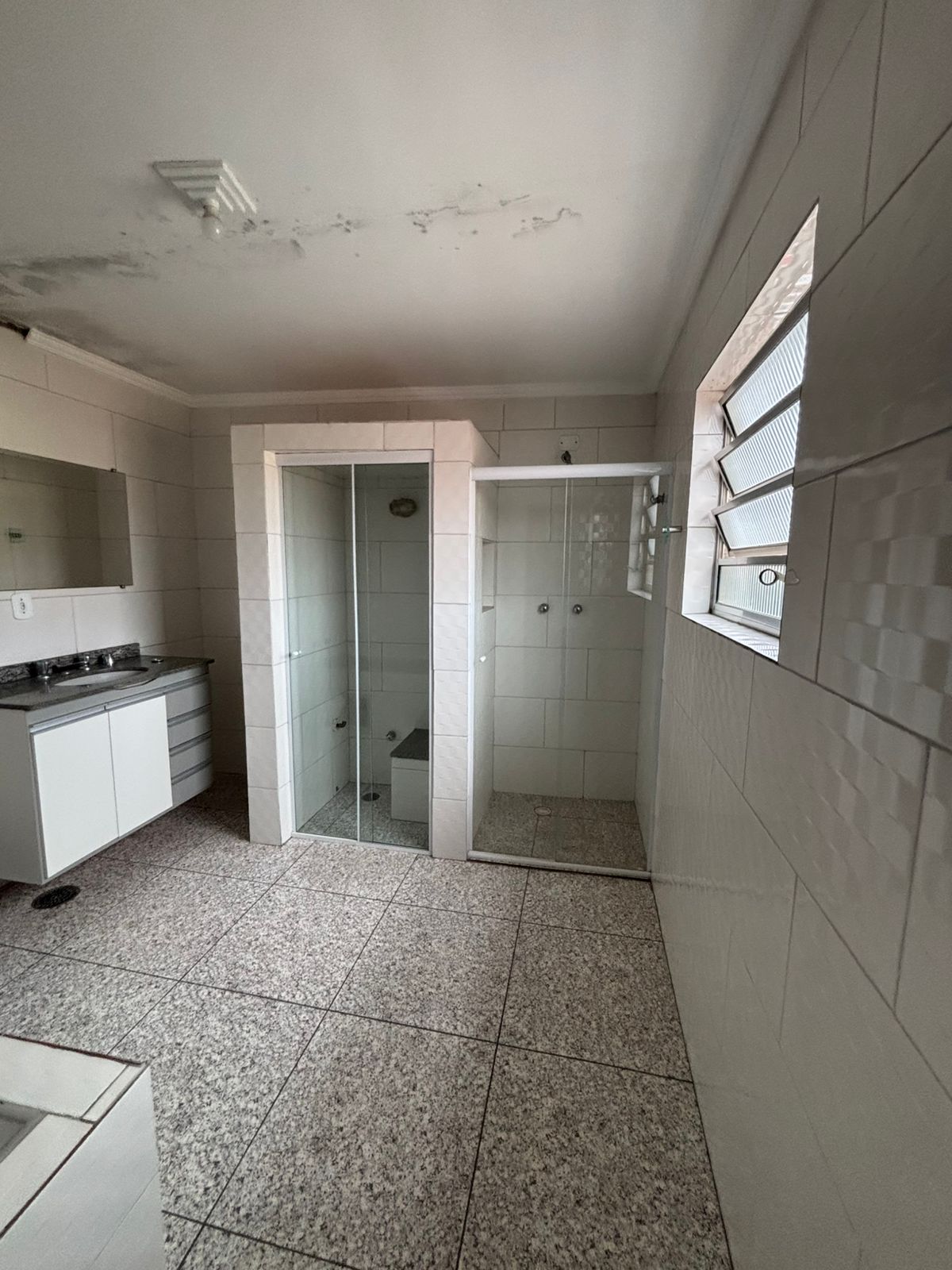 Imagem Casa com 3 Quartos à Venda, 300 m² em Jardim das Rosas (Zona Leste) - São Paulo