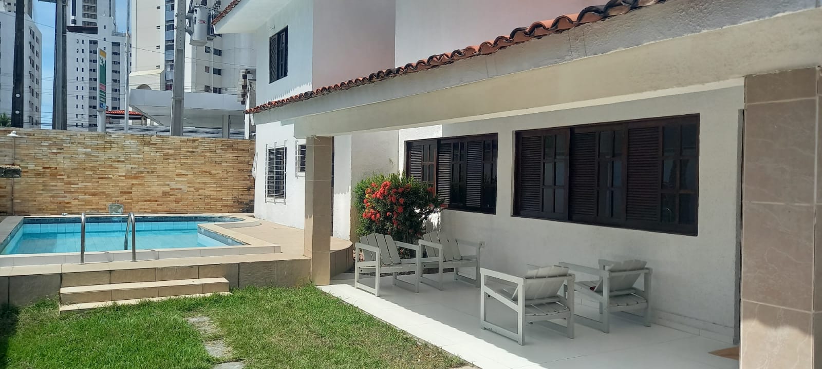 Imagem Casa com 6 Quartos à Venda, 289 m²em Piedade - Jaboatão dos Guararapes Imagem Casa com 6 Quartos à Venda, 289 m²em Piedade - Jaboatão dos Guararapes