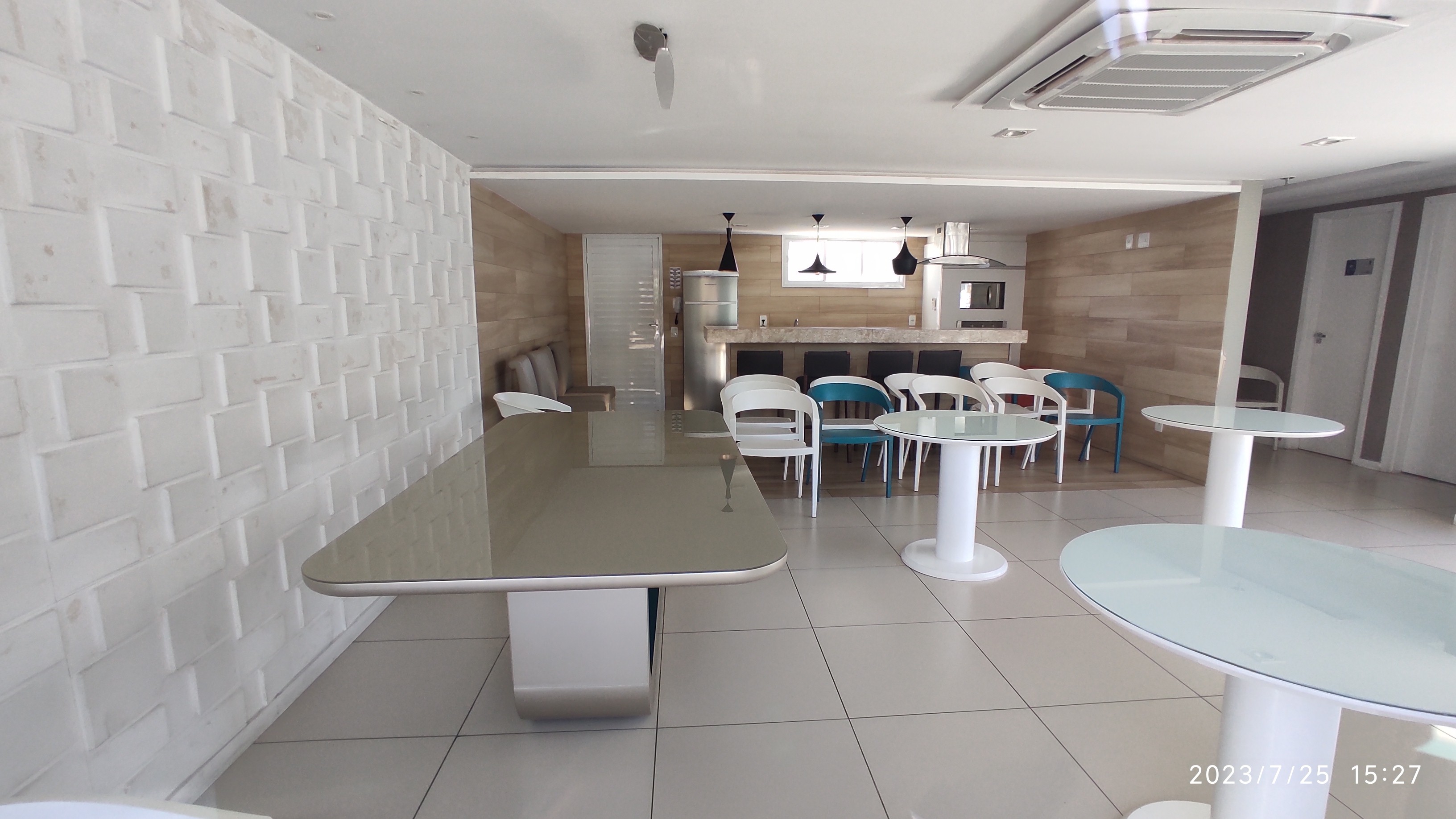 Imagem Apartamento com 3 Quartos à Venda, 111 m²em Meireles - Fortaleza