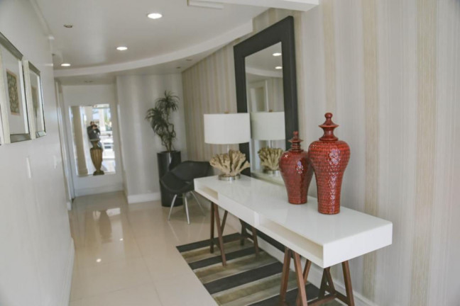 Imagem Apartamento com 2 Quartos à Venda, 90 m² em Centro - Balneário Camboriú