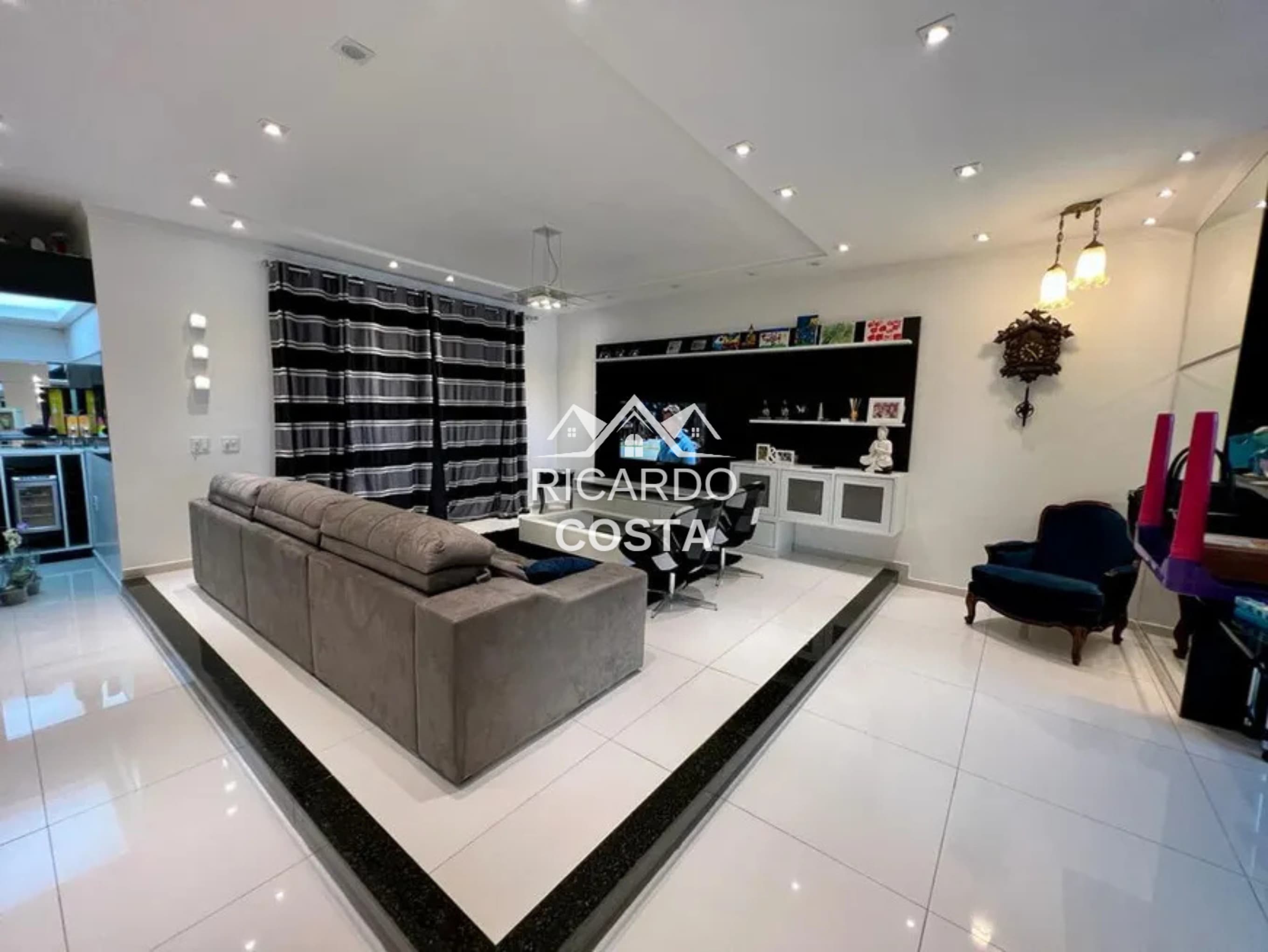 Imagem Casa de Condomínio com 3 Quartos à Venda ou Locação, 310 m² em Jacarepaguá - Rio de Janeiro Imagem Casa de Condomínio com 3 Quartos à Venda ou Locação, 310 m² em Jacarepaguá - Rio de Janeiro
