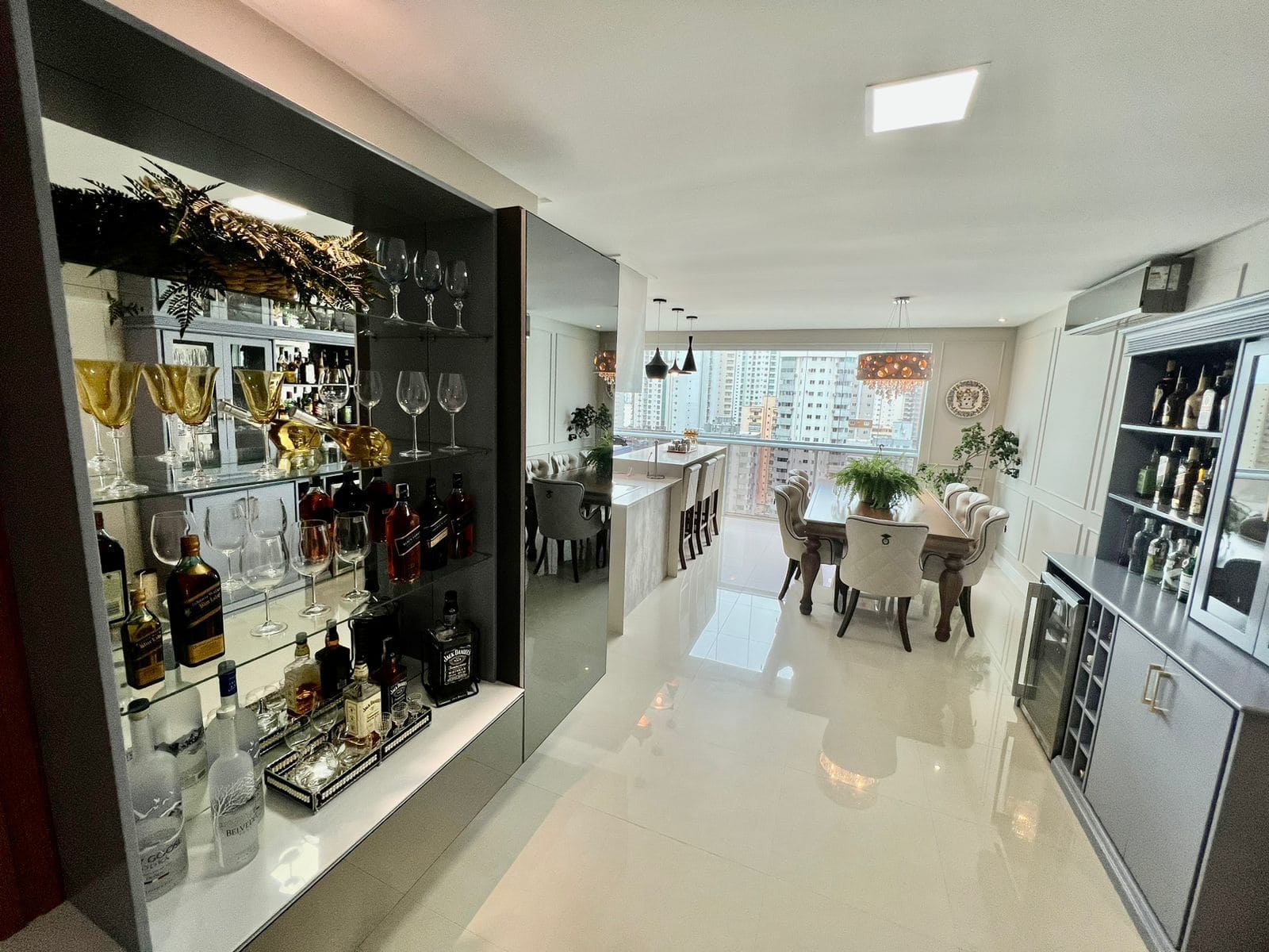 Imagem Apartamento com 3 Quartos à Venda, 120 m²em Pioneiros - Balneário Camboriú Imagem Apartamento com 3 Quartos à Venda, 120 m²em Pioneiros - Balneário Camboriú