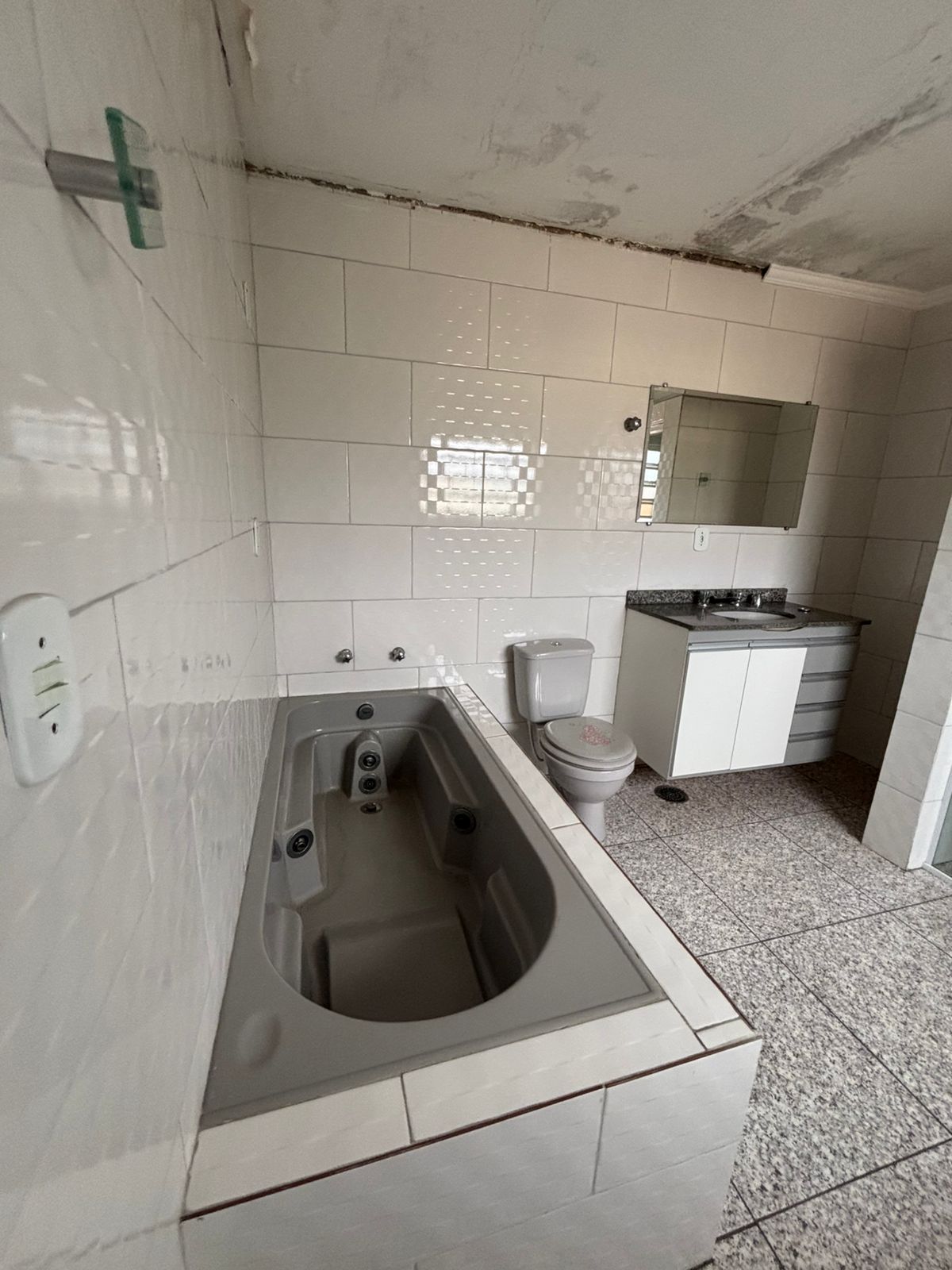 Imagem Casa com 3 Quartos à Venda, 300 m² em Jardim das Rosas (Zona Leste) - São Paulo