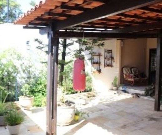Imagem Casa com 3 Quartos à Venda, em Lagoa Redonda - Fortaleza Imagem Casa com 3 Quartos à Venda, em Lagoa Redonda - Fortaleza