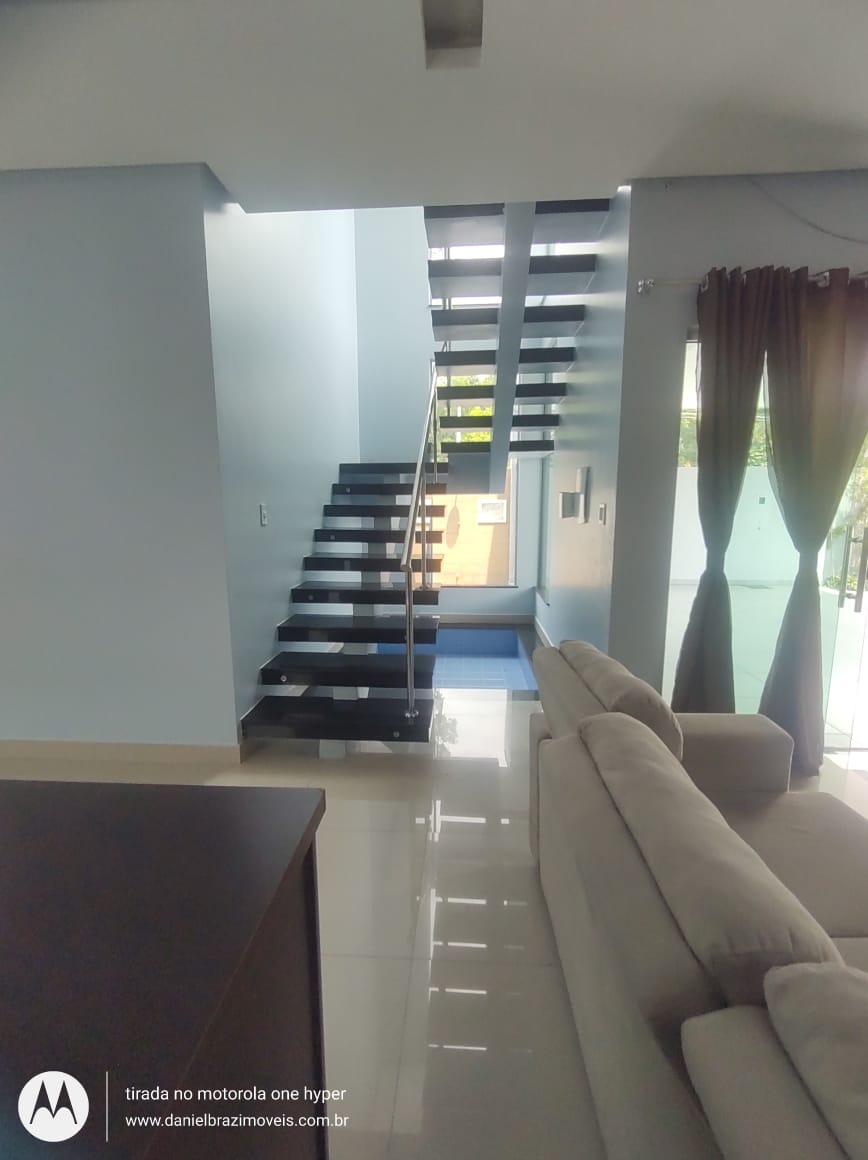 Imagem Casa de Condomínio com 3 Quartos para Alugar, 250 m²em Ponta Negra - Manaus