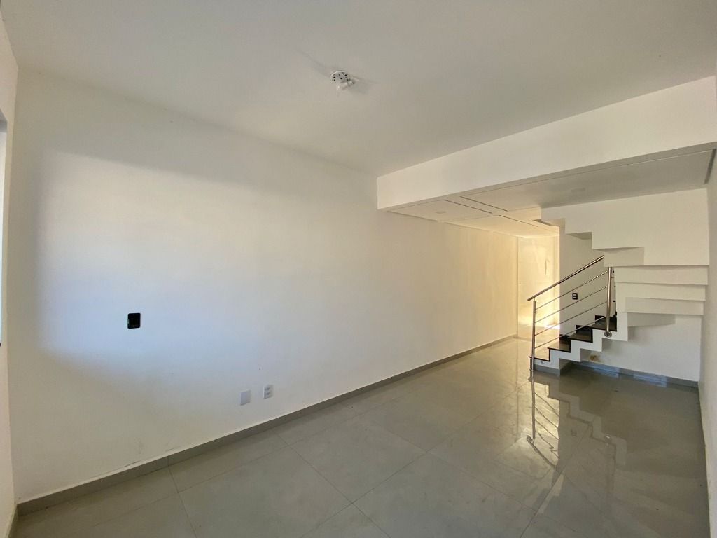 Imagem Casa com 2 Quartos à Venda, 68 m² em Lagoinha Leblon (Venda Nova) - Belo Horizonte Imagem Casa com 2 Quartos à Venda, 68 m² em Lagoinha Leblon (Venda Nova) - Belo Horizonte