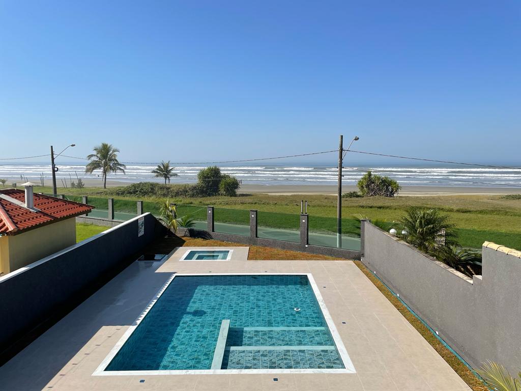 Imagem Casa de Condomínio com 4 Quartos à Venda, 250 m²em Condominio Belize - Itanhaém