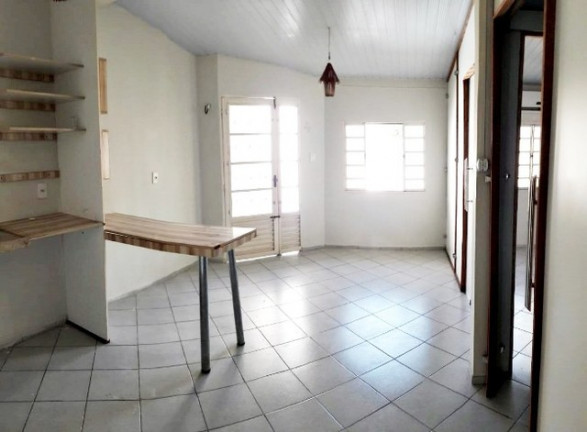 Imagem Casa com 6 Quartos à Venda, 220 m² em Curió-Utinga - Belém Imagem Casa com 6 Quartos à Venda, 220 m² em Curió-Utinga - Belém