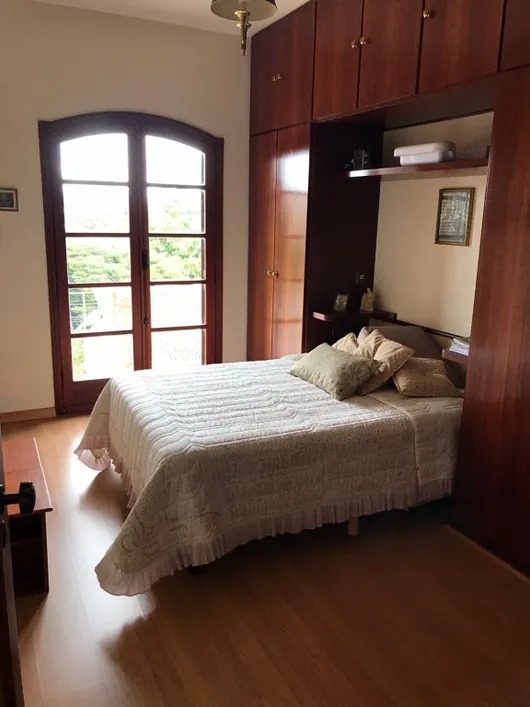 Imagem Casa com 4 Quartos à Venda, 380 m²em Alphaville - Santana de Parnaíba Imagem Casa com 4 Quartos à Venda, 380 m²em Alphaville - Santana de Parnaíba