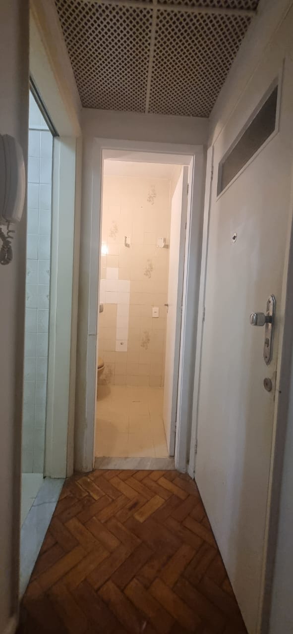 Imagem Kitnet à Venda, 32 m²em Copacabana - Rio de Janeiro