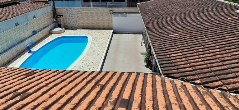 Imagem Sobrado com 3 Quartos à Venda, 300 m² em Parque Balneário Maria Helena - Caraguatatuba