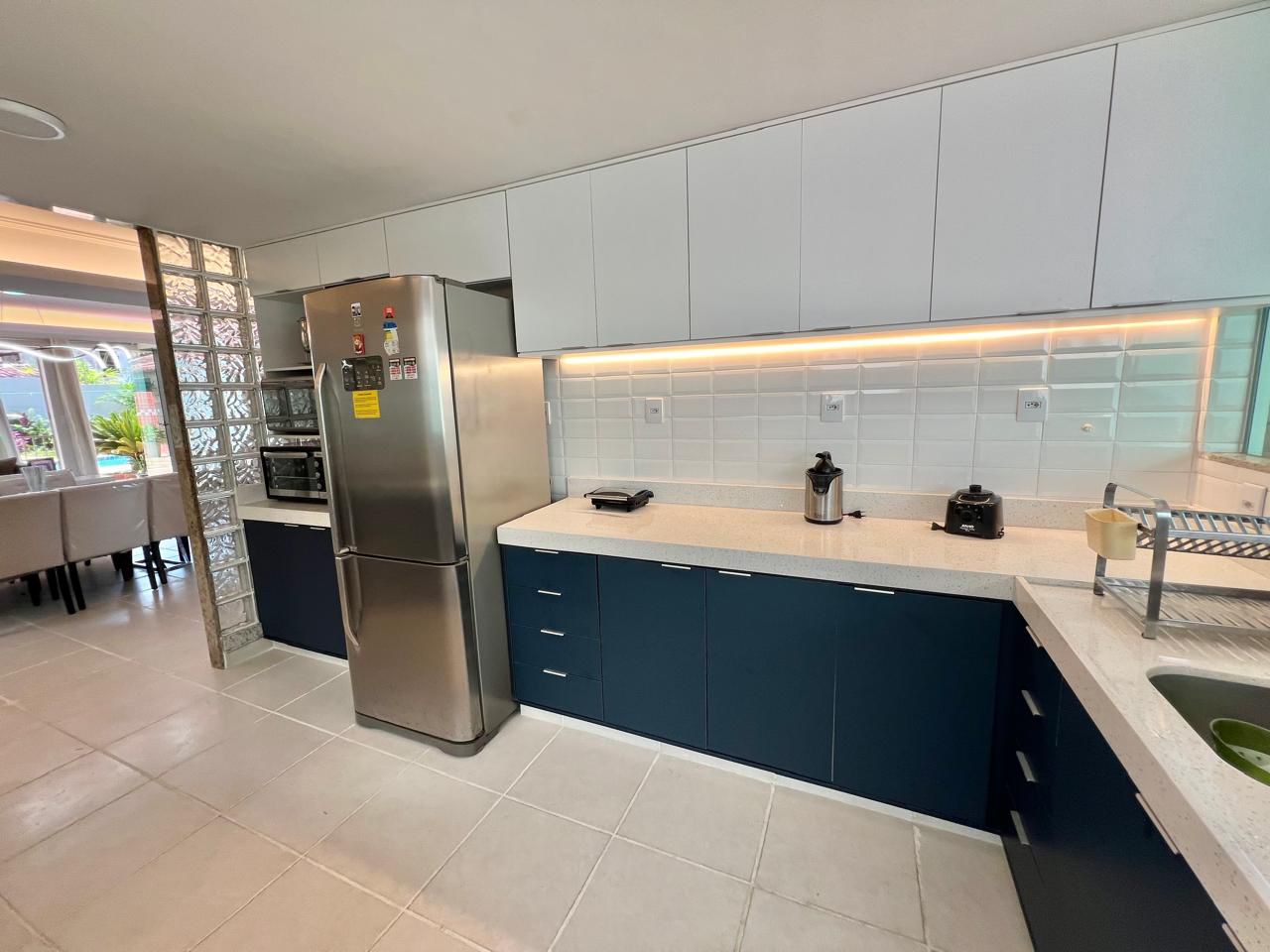 Imagem Casa com 3 Quartos à Venda, 320 m²em Curió-Utinga - Belém Imagem Casa com 3 Quartos à Venda, 320 m²em Curió-Utinga - Belém
