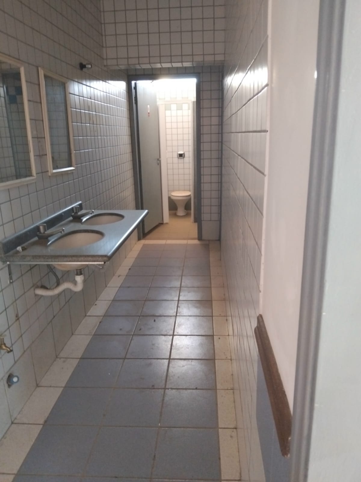 Imagem Imóvel Comercial à Venda ou Locação, 1.565 m² em Centro - Bragança Paulista Imagem Imóvel Comercial à Venda ou Locação, 1.565 m² em Centro - Bragança Paulista