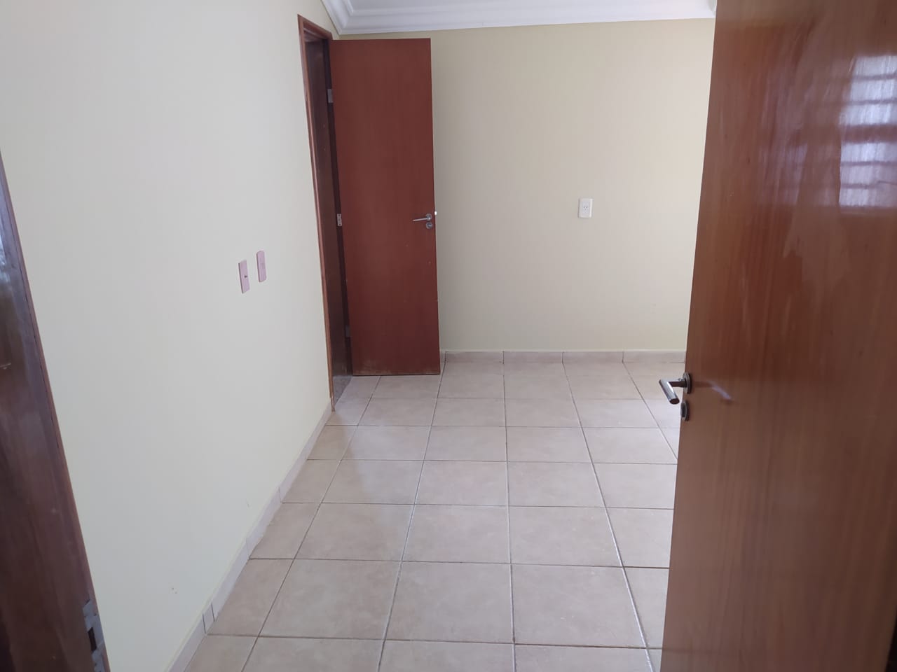 Imagem Casa de Condomínio com 3 Quartos à Venda, 200 m²em Jardim Ana Lúcia - Goiânia