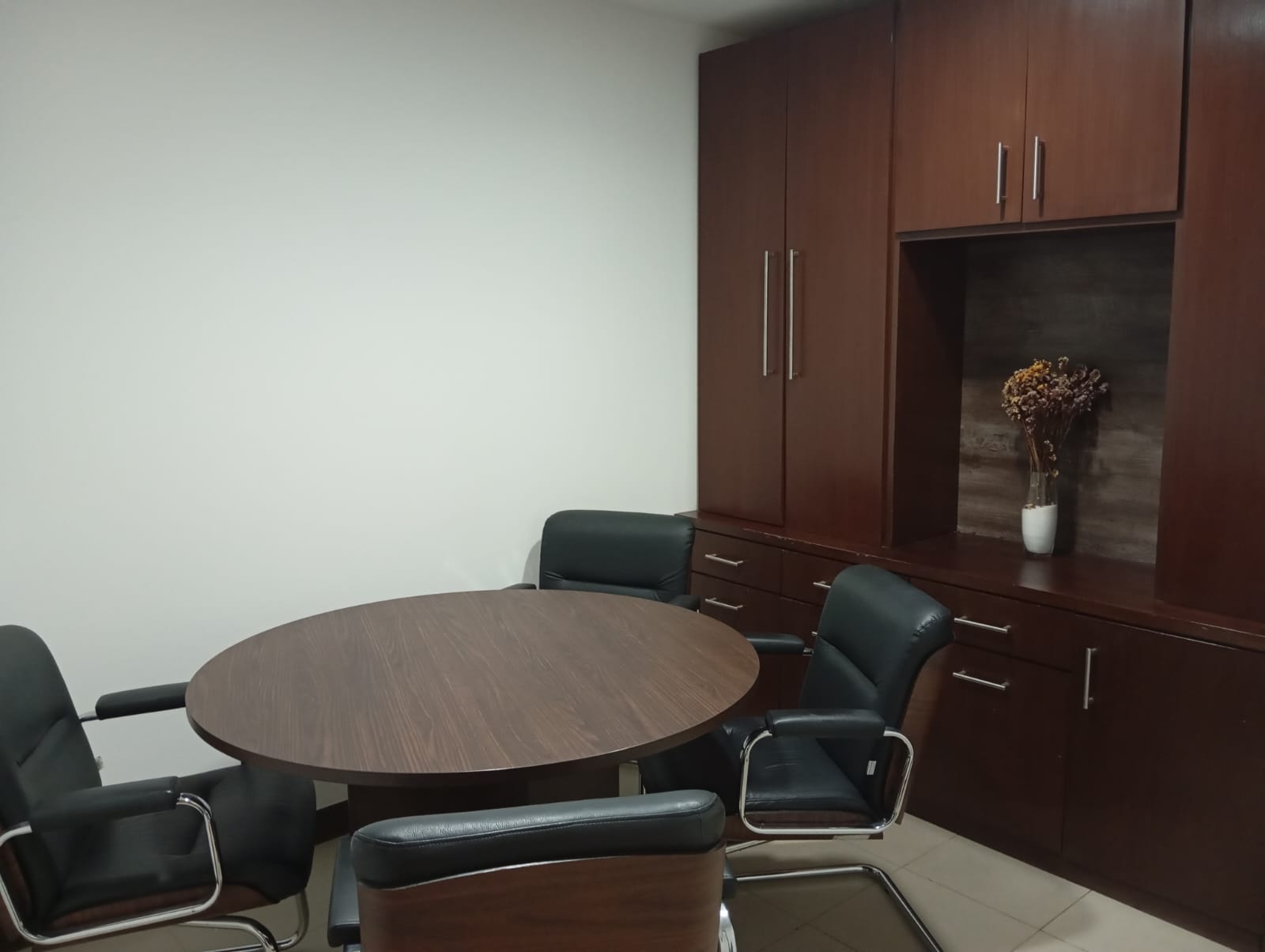 Imagem Sala Comercial para Alugar, 33 m²em Caminho das Árvores - Salvador