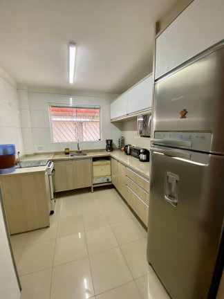 Imagem Sobrado com 4 Quartos à Venda,  em Cajuru - Curitiba