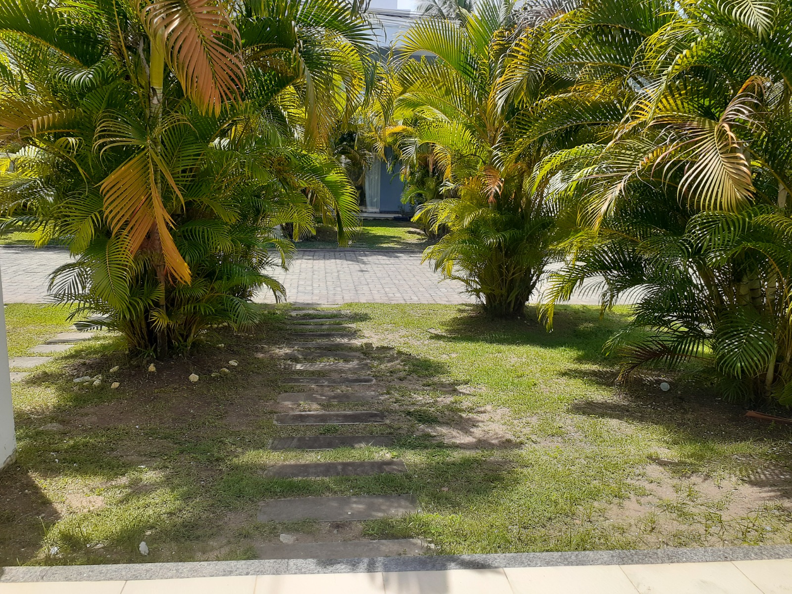 Imagem Casa com 4 Quartos para Alugar, em Buraquinho - Lauro de Freitas
