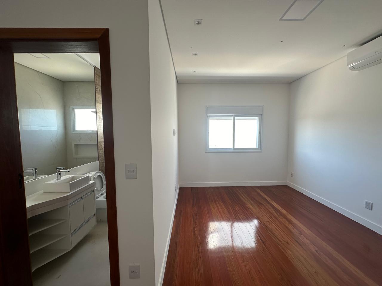 Imagem Casa de Condomínio com 4 Quartos à Venda, 450 m² em Alphaville Nova Esplanada - Votorantim Imagem Casa de Condomínio com 4 Quartos à Venda, 450 m² em Alphaville Nova Esplanada - Votorantim