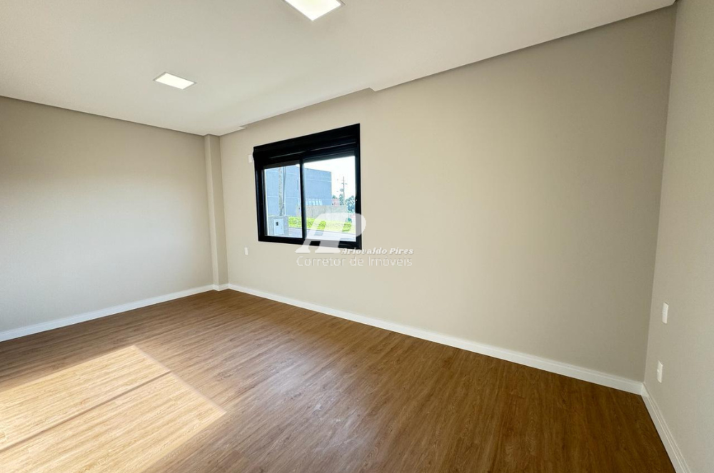 Imagem Casa com 3 Quartos à Venda ou Temporada, 210 m²em Contorno - Ponta Grossa Imagem Casa com 3 Quartos à Venda ou Temporada, 210 m²em Contorno - Ponta Grossa