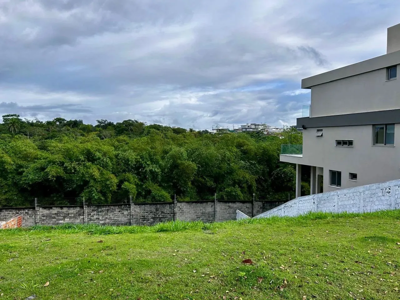 Imagem Terreno em Condomínio à Venda, 385 m² em Alphaville (Abrantes) - Camaçari Imagem Terreno em Condomínio à Venda, 385 m² em Alphaville (Abrantes) - Camaçari