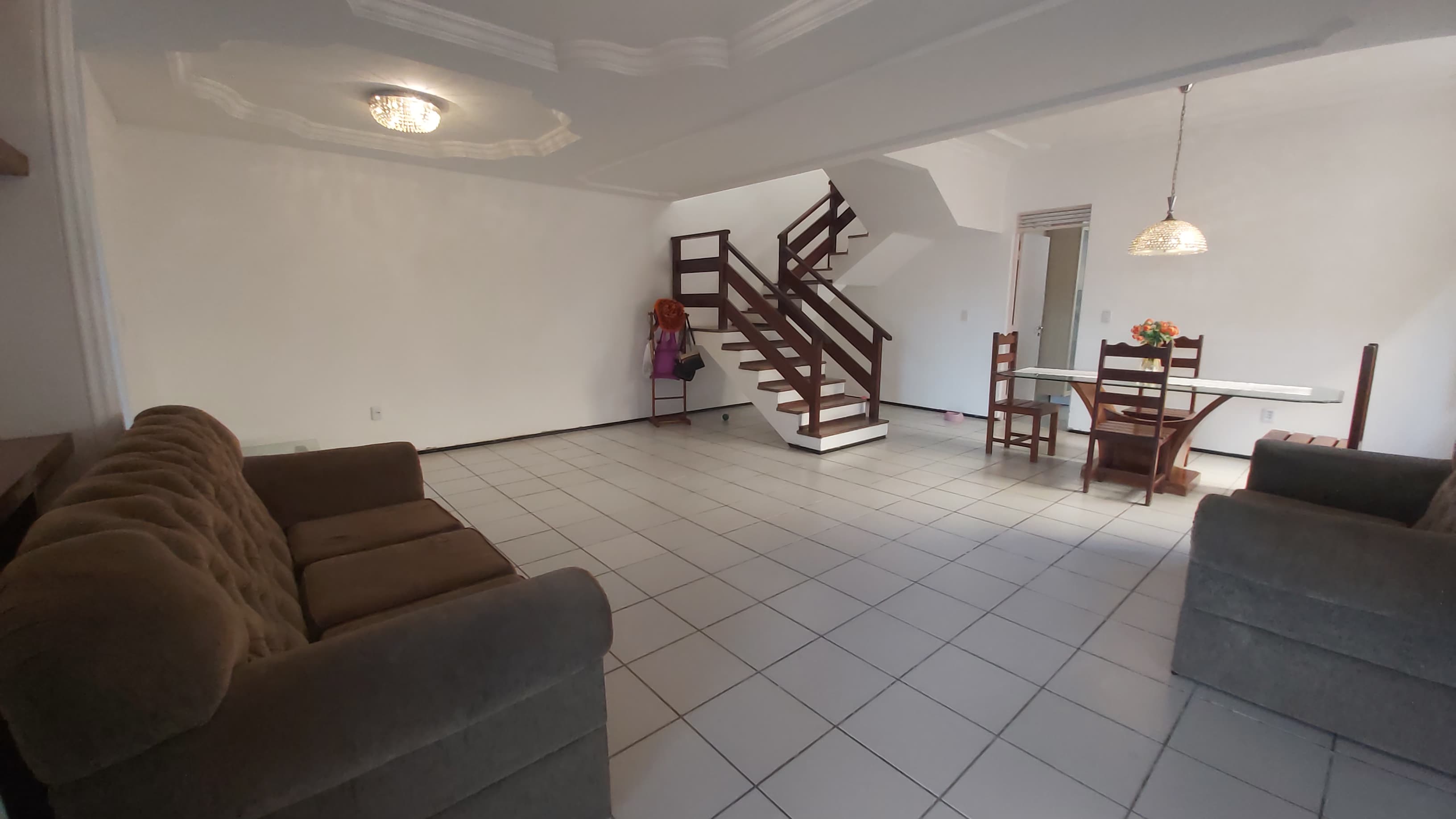 Imagem Casa de Condomínio com 4 Quartos à Venda, 198 m² em Sapiranga-Coité - Fortaleza Imagem Casa de Condomínio com 4 Quartos à Venda, 198 m² em Sapiranga-Coité - Fortaleza