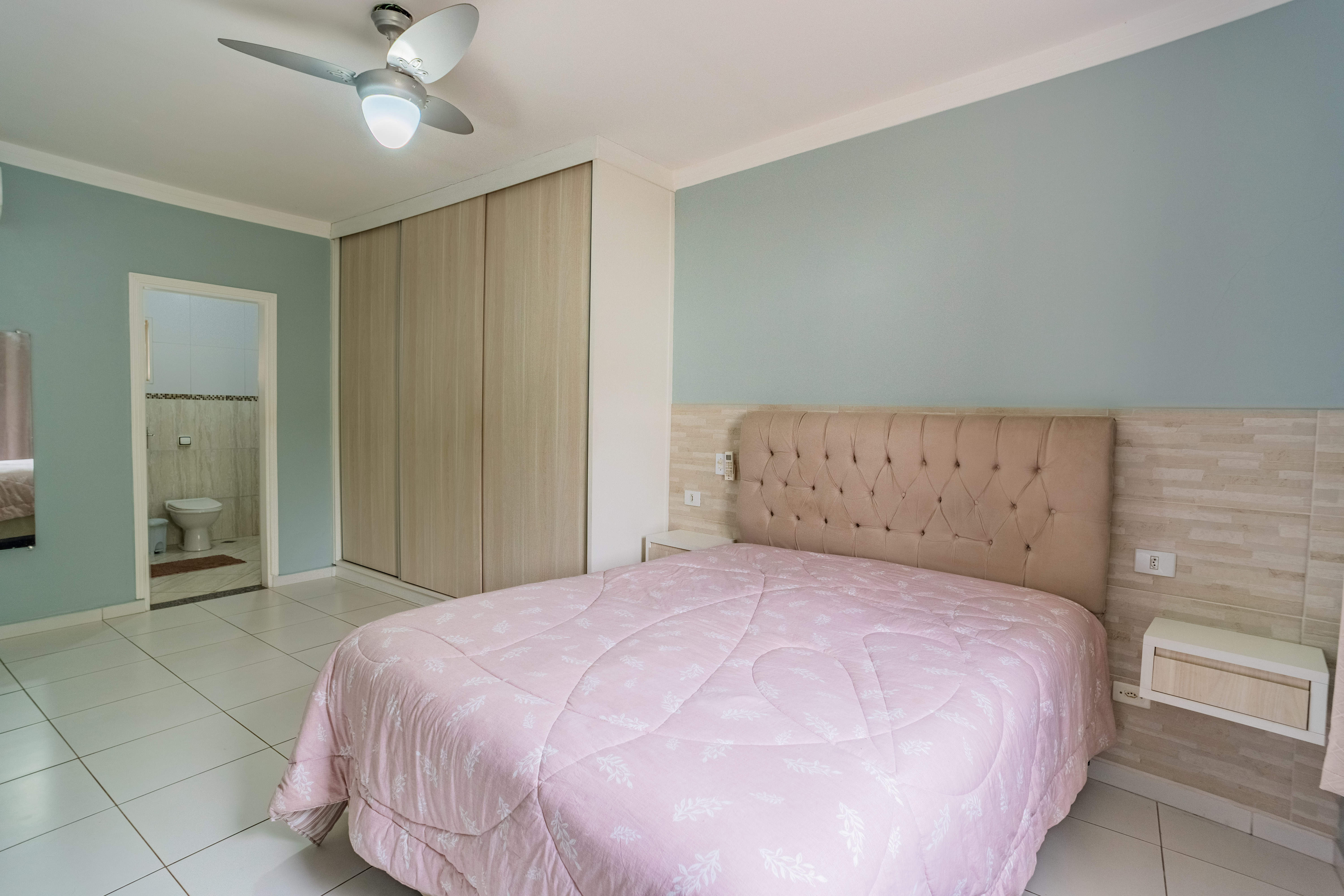 Imagem Sobrado com 3 Quartos à Venda, 398 m² em Jardim Aeronave de Viracopos - Campinas Imagem Sobrado com 3 Quartos à Venda, 398 m² em Jardim Aeronave de Viracopos - Campinas