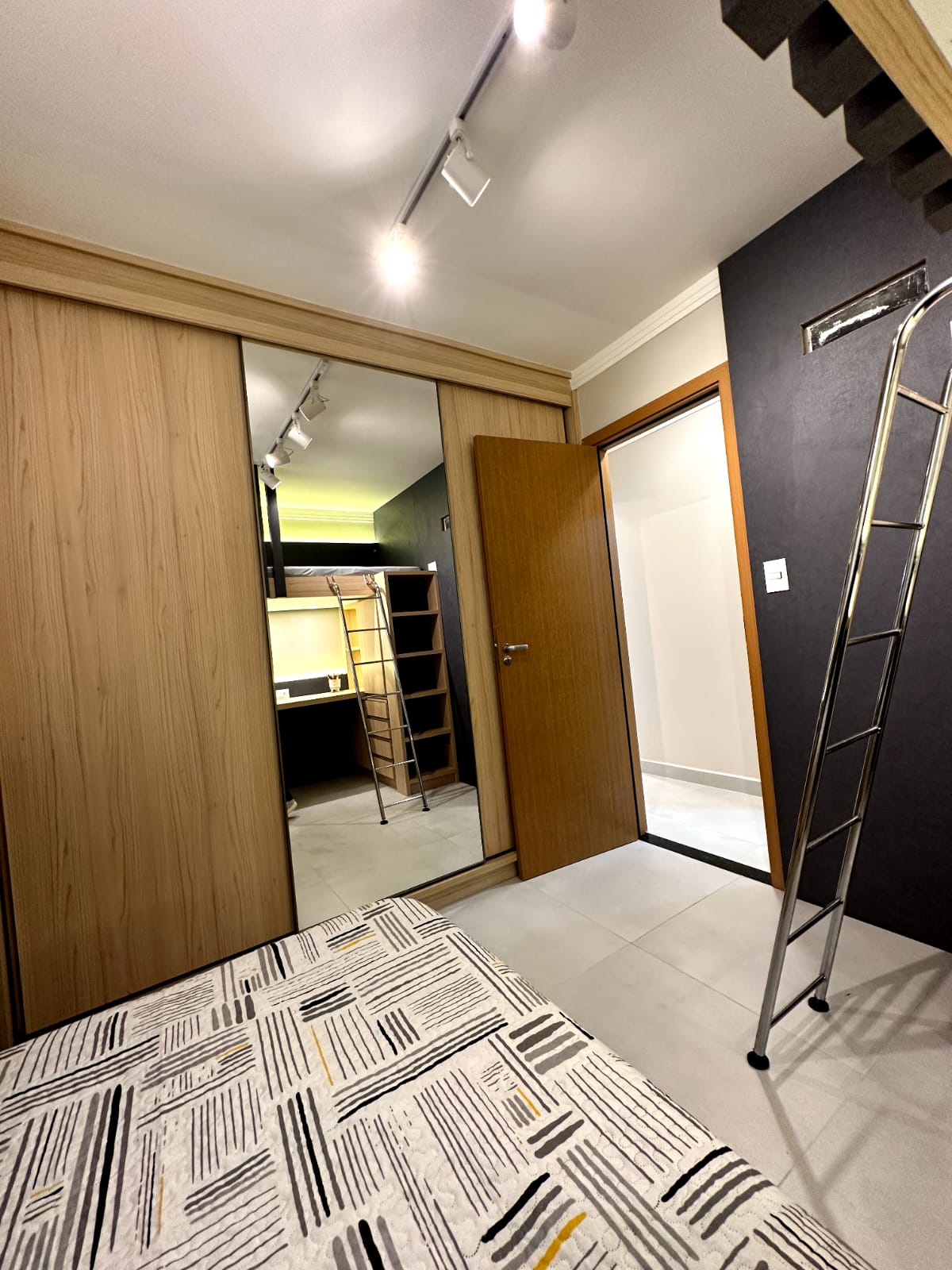 Imagem Apartamento com 2 Quartos à Venda, 71 m²em Guilhermina - Praia Grande Imagem Apartamento com 2 Quartos à Venda, 71 m²em Guilhermina - Praia Grande
