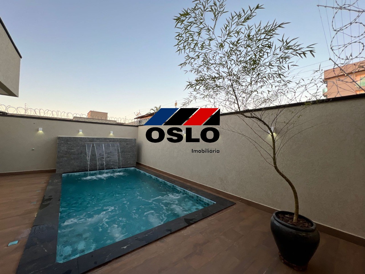 Imagem Casa com 4 Quartos à Venda, 192 m²em Moinho dos Ventos - Goiânia Imagem Casa com 4 Quartos à Venda, 192 m²em Moinho dos Ventos - Goiânia