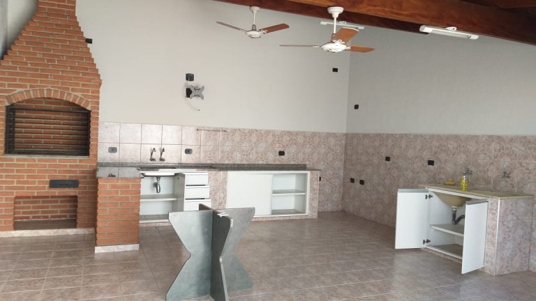 Imagem Casa com 3 Quartos à Venda, 180 m² em Vila Lavínia - Mogi das Cruzes Imagem Casa com 3 Quartos à Venda, 180 m² em Vila Lavínia - Mogi das Cruzes