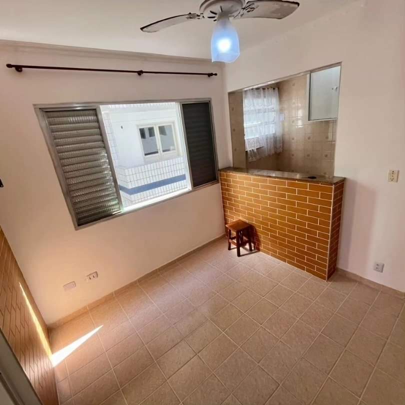 Kitnet com 1 Quarto à Venda, 30 m²em Tupi - Praia Grande
