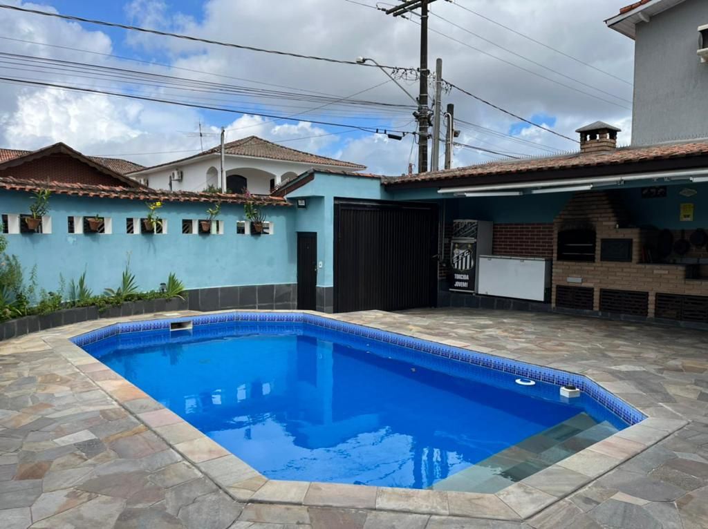 Sobrado com 2 Quartos à Venda, 339 m²em Vila Ponte Nova - Cubatão