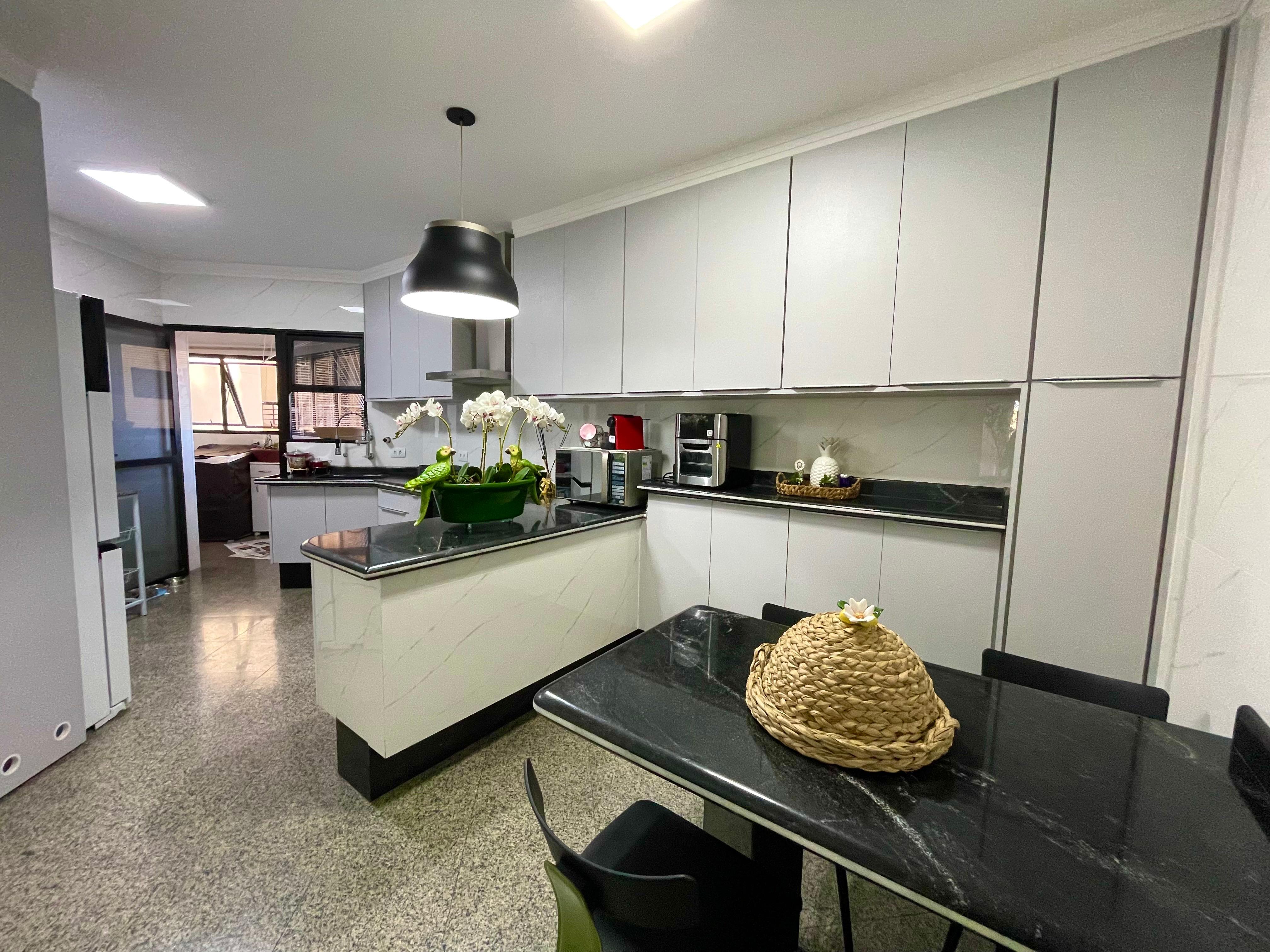 Imagem Apartamento com 3 Quartos à Venda, 145 m²em Centro - Marília