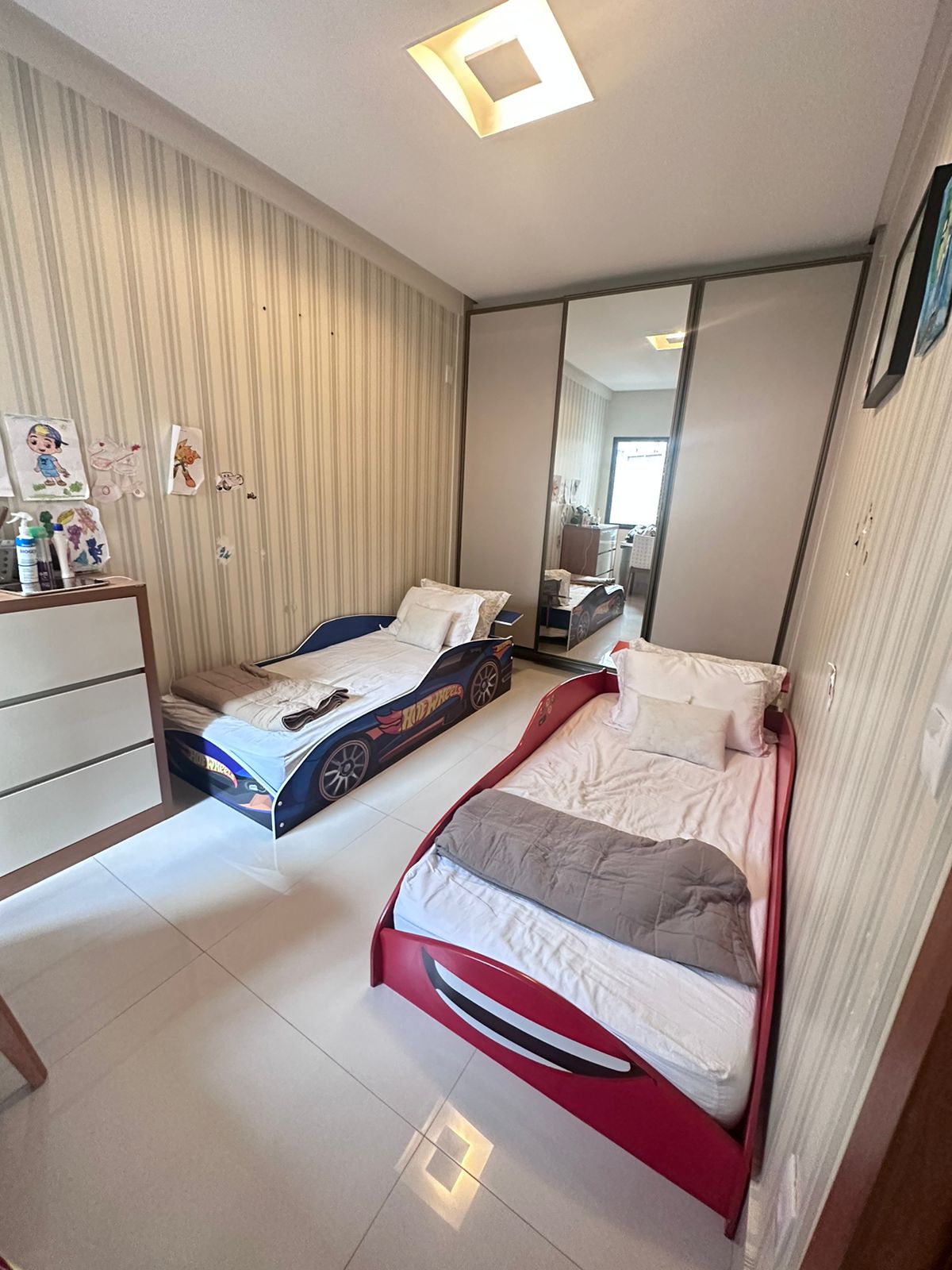 Imagem Casa com 3 Quartos à Venda, 128 m²em Setor Pedro Ludovico - Goiânia Imagem Casa com 3 Quartos à Venda, 128 m²em Setor Pedro Ludovico - Goiânia