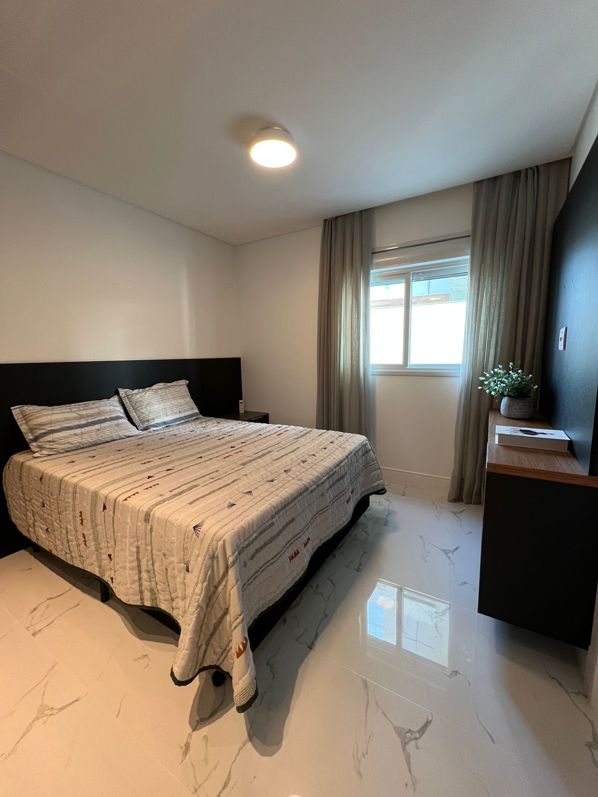 Imagem Apartamento com 4 Quartos à Venda, 202 m² em Meia Praia - Itapema
