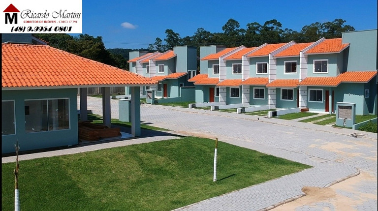 Imagem Casa de Condomínio com 2 Quartos à Venda ou Temporada, 52 m²em Recanto Verde - Criciúma
